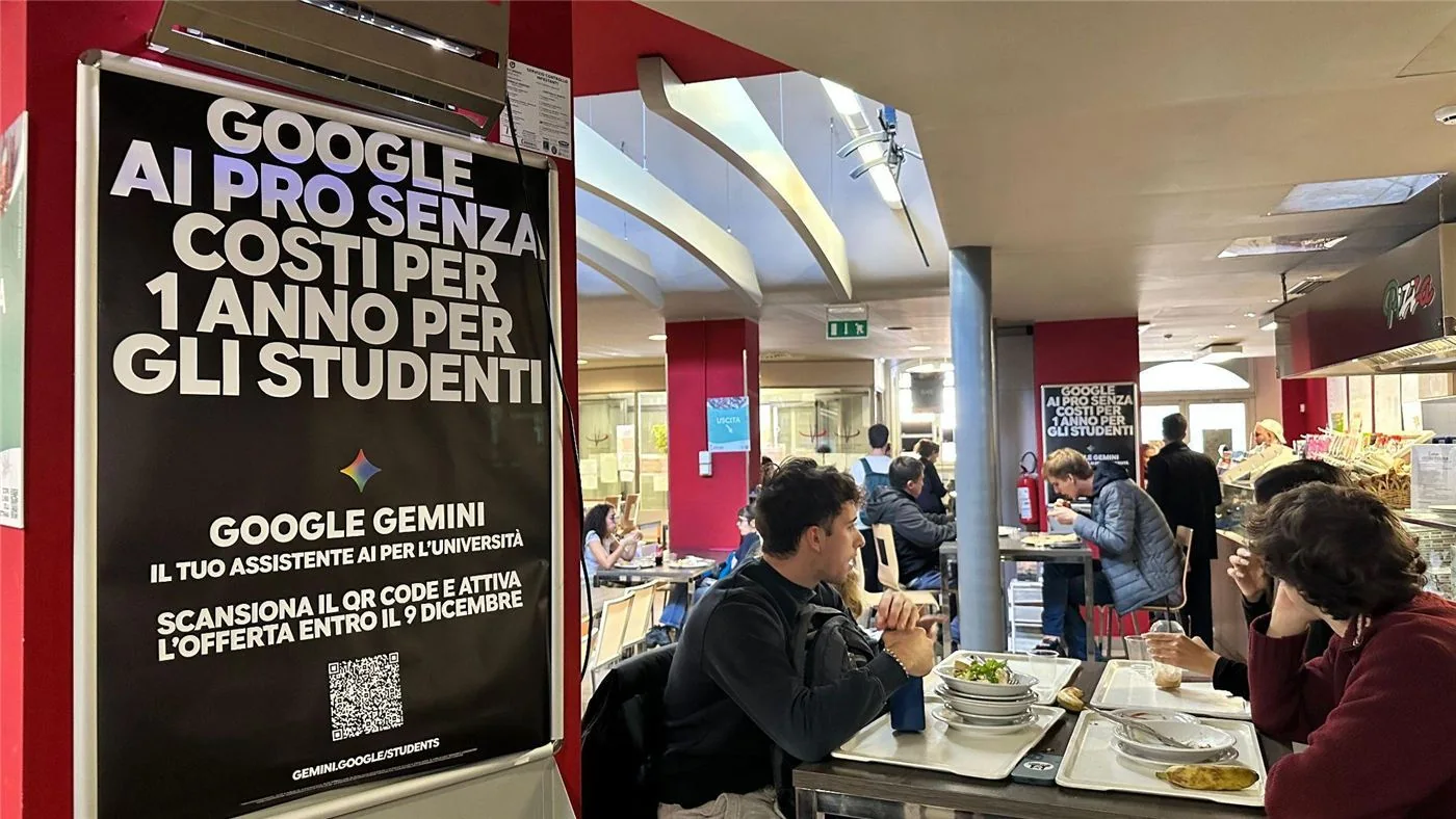 Affissione Google Gemini nella mensa universitaria